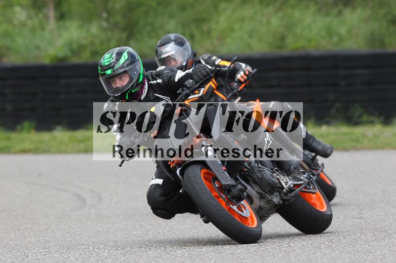 Archiv-2025/10 23.04.2025 Cornu Master School ADR/rot-rouge/46